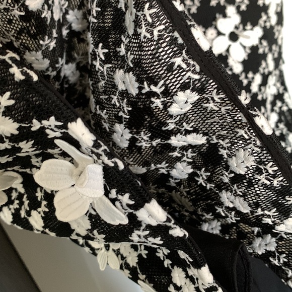 Micheal Kors Embroidered Black and White Floral Dress - Picture 6 of 12